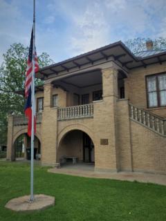 front view of Wolters museum 